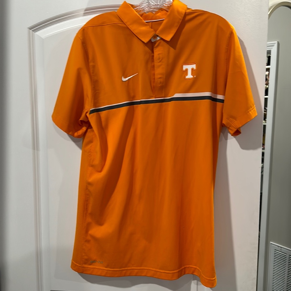 Nike Tennessee Vols golf polo. Power T & Nike check